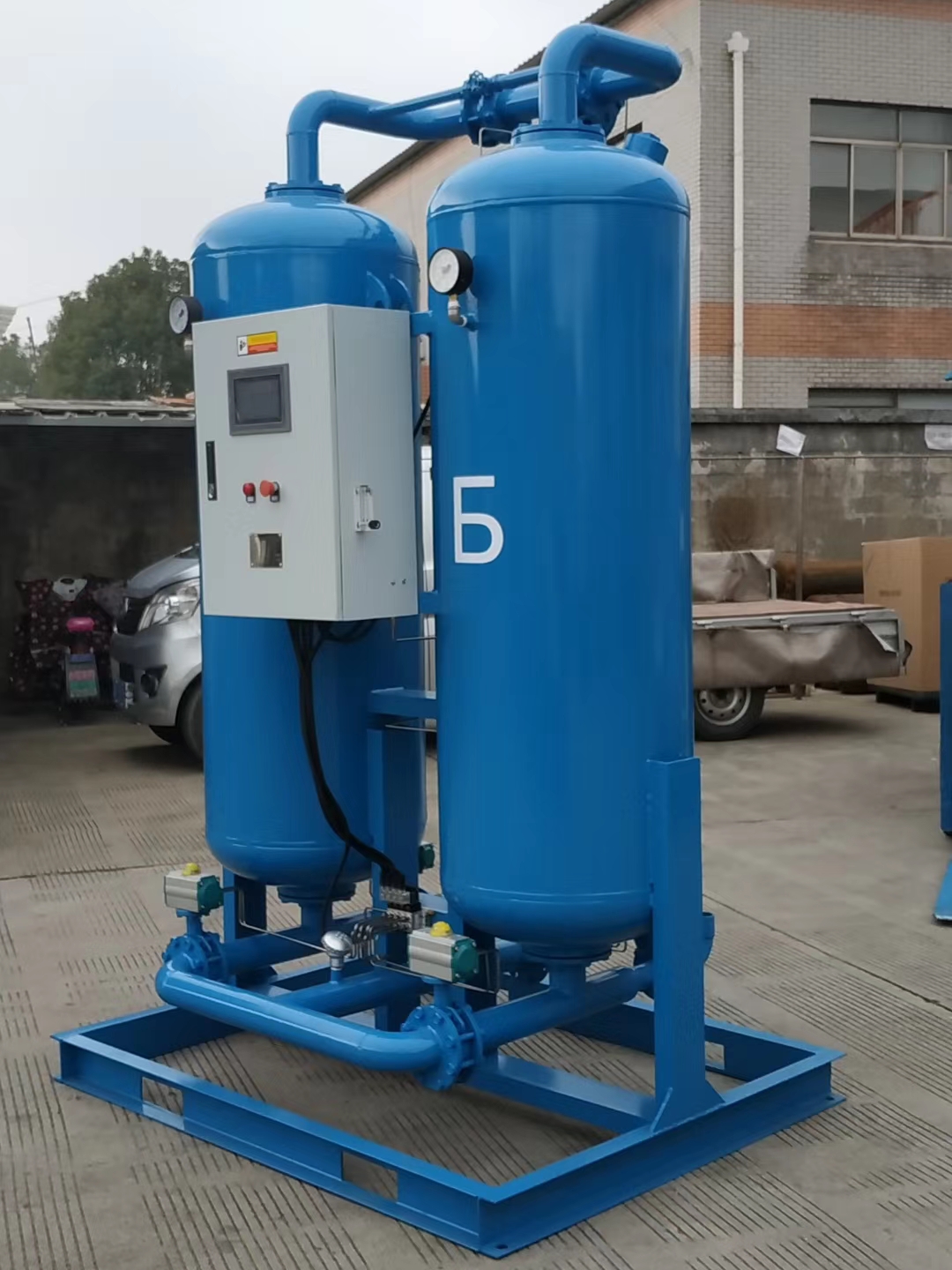 吸附式干燥機(jī)氧化鋁多久更換一次？