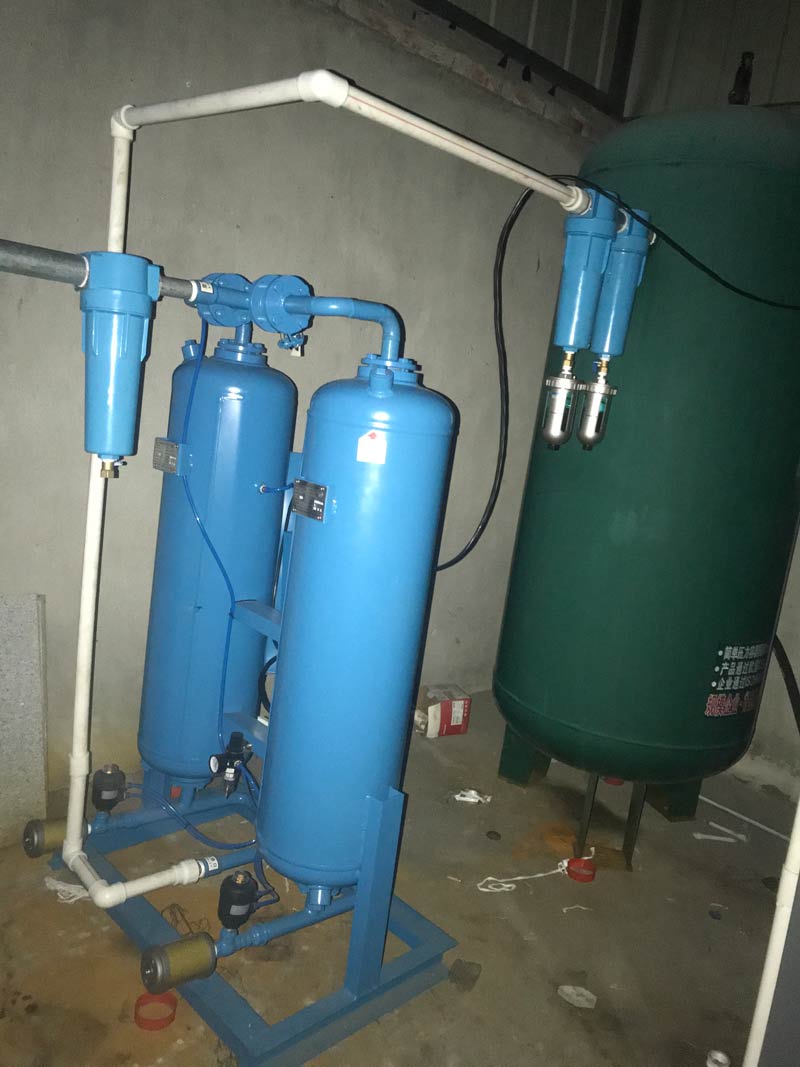 為什么在吸附干燥機(jī)進(jìn)氣口要裝設(shè)過濾器？